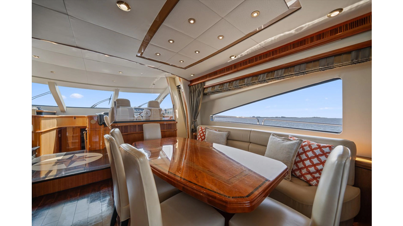 Photo of SUNSEEKER VANGUARD 82'