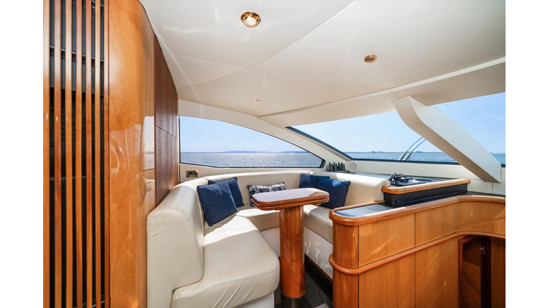 Photo of SUNSEEKER VANGUARD 82'