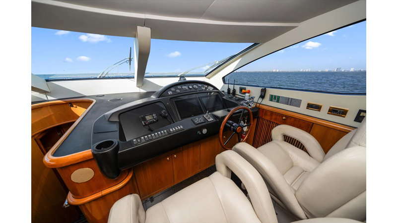 Photo of SUNSEEKER VANGUARD 82'