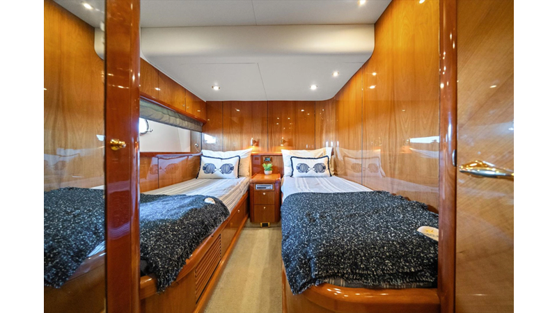 Photo of SUNSEEKER VANGUARD 82'