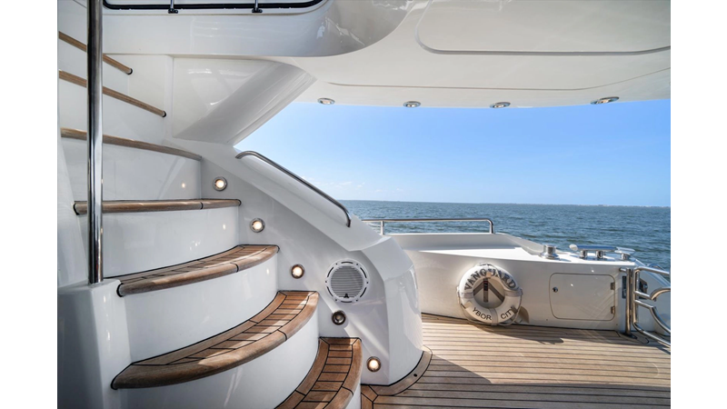 Photo of SUNSEEKER VANGUARD 82'