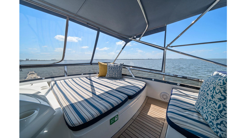 Photo of SUNSEEKER VANGUARD 82'