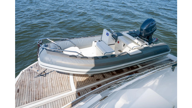 Photo of SUNSEEKER VANGUARD 82'