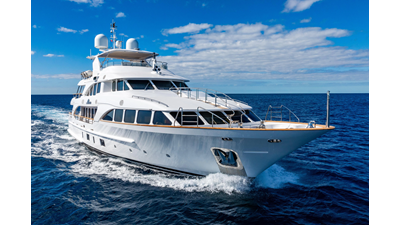 2011 BENETTI YACHTS Classic 121 - photo 2