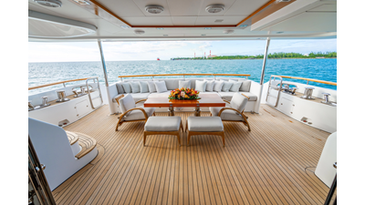 2011 BENETTI YACHTS Classic 121 - photo 5