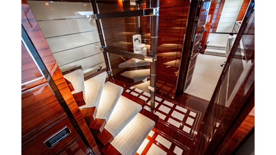 2011 BENETTI YACHTS Classic 121 - photo 35