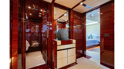 2011 BENETTI YACHTS Classic 121 - photo 37