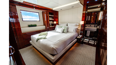 2011 BENETTI YACHTS Classic 121 - photo 38