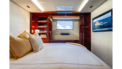 2011 BENETTI YACHTS Classic 121 - photo 44