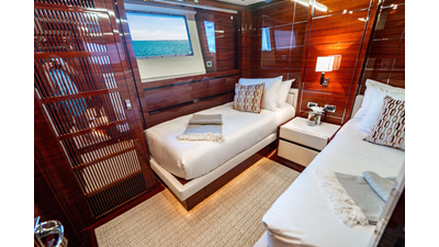 2011 BENETTI YACHTS Classic 121 - photo 48