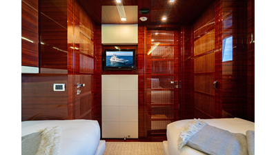 2011 BENETTI YACHTS Classic 121 - photo 50