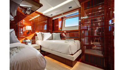 2011 BENETTI YACHTS Classic 121 - photo 53