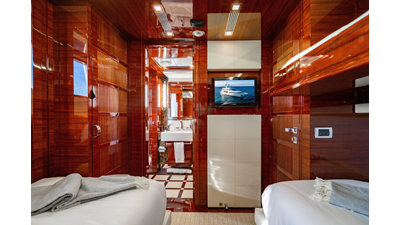2011 BENETTI YACHTS Classic 121 - photo 55