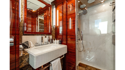 2011 BENETTI YACHTS Classic 121 - photo 56