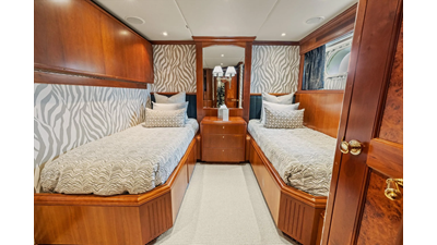 1999 TRINITY Raised Pilothouse - photo 64