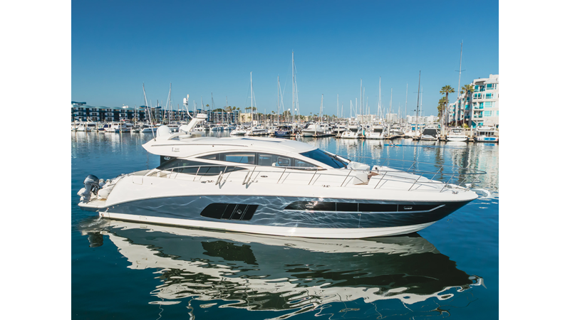 2016 SEA RAY L590 yacht for sale