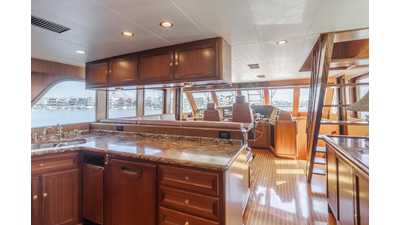 2007 GRAND ALASKAN Enclosed Bridge CPMY - photo 13
