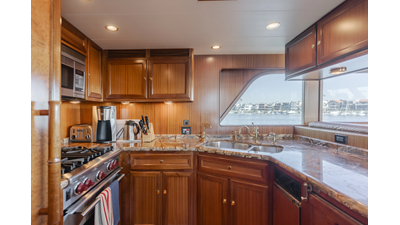 2007 GRAND ALASKAN Enclosed Bridge CPMY - photo 15
