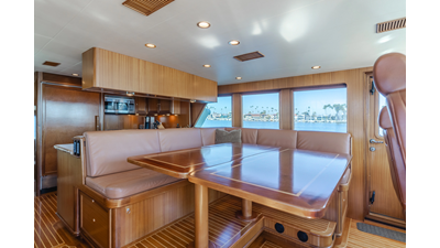 2007 GRAND ALASKAN Enclosed Bridge CPMY - photo 17
