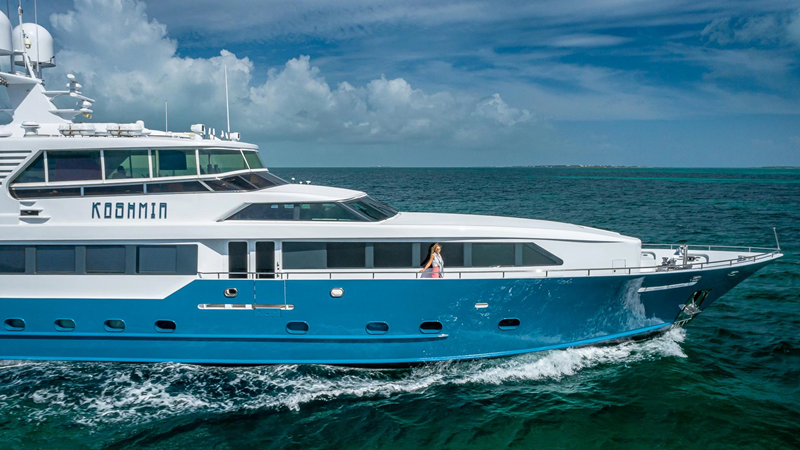 2008 BROWARD Raised Pilothouse