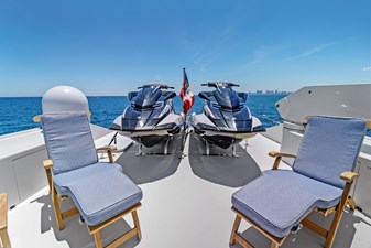 1998 BURGER BOAT COMPANY Raised Pilothouse - photo 30