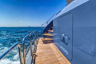 1998 BURGER BOAT COMPANY Raised Pilothouse - photo 44