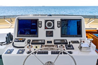 1998 BURGER BOAT COMPANY Raised Pilothouse - photo 36
