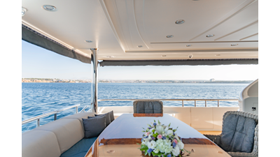 2011 MENGI YAY Raised Pilothouse - photo 19