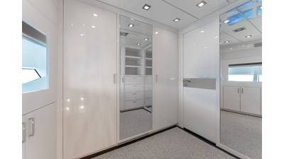 2011 MENGI YAY Raised Pilothouse - photo 33
