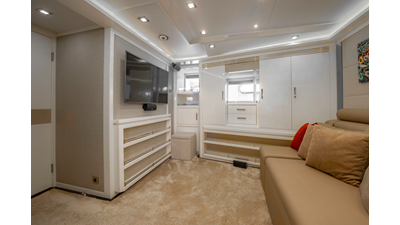 2011 MENGI YAY Raised Pilothouse - photo 42