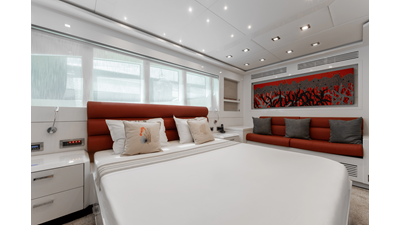 2011 MENGI YAY Raised Pilothouse - photo 46