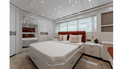 2011 MENGI YAY Raised Pilothouse - photo 47