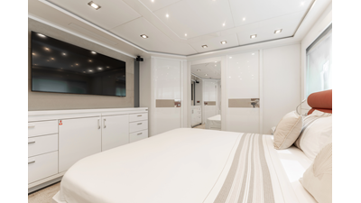2011 MENGI YAY Raised Pilothouse - photo 48