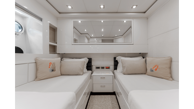 2011 MENGI YAY Raised Pilothouse - photo 55