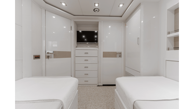 2011 MENGI YAY Raised Pilothouse - photo 56