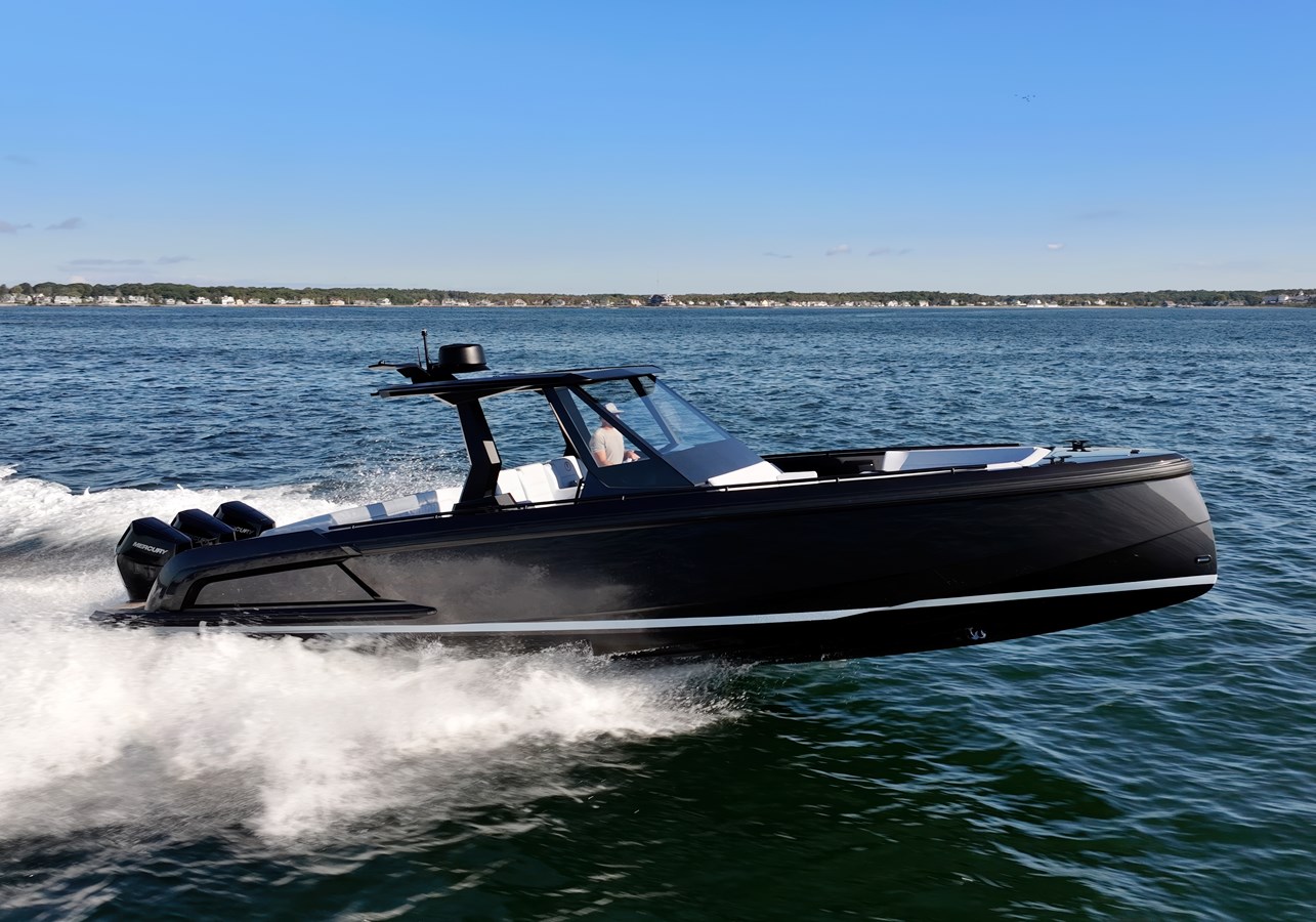 2024 Vanquish Yachts VQ40