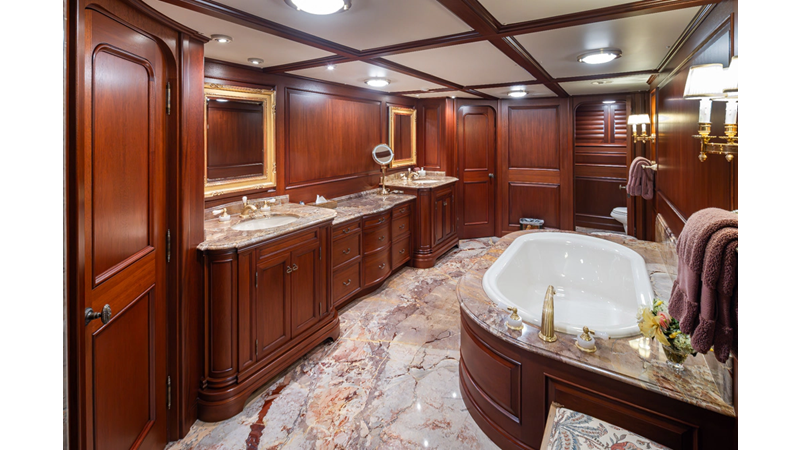 Photo of DELTA MARINE Marlinda 132'