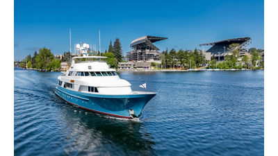 1989 DELTA MARINE Flybridge Motoryacht - photo 2