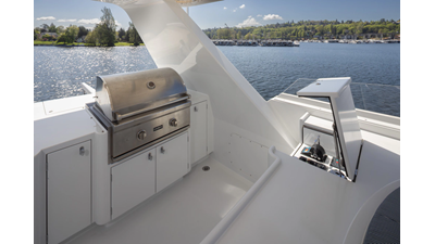 1989 DELTA MARINE Flybridge Motoryacht - photo 10