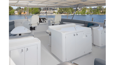 1989 DELTA MARINE Flybridge Motoryacht - photo 12