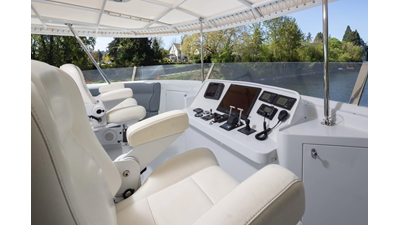1989 DELTA MARINE Flybridge Motoryacht - photo 15