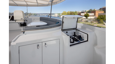 1989 DELTA MARINE Flybridge Motoryacht - photo 18