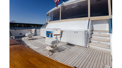1989 DELTA MARINE Flybridge Motoryacht - photo 22
