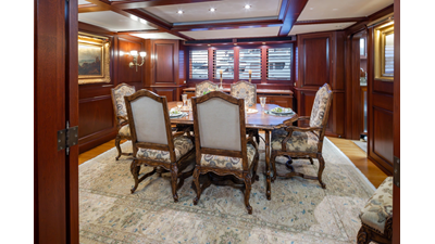 1989 DELTA MARINE Flybridge Motoryacht - photo 34