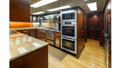 1989 DELTA MARINE Flybridge Motoryacht - photo 36
