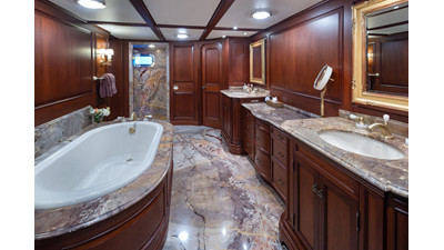 1989 DELTA MARINE Flybridge Motoryacht - photo 50