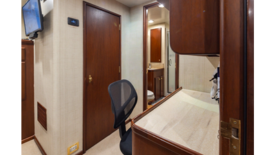 1989 DELTA MARINE Flybridge Motoryacht - photo 75