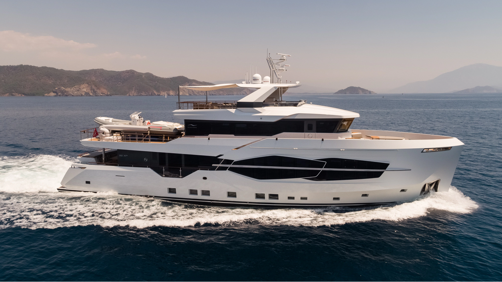 Numarine 32XP — view 1