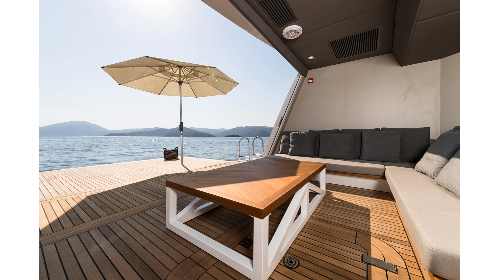 Numarine 32XP — photo 6