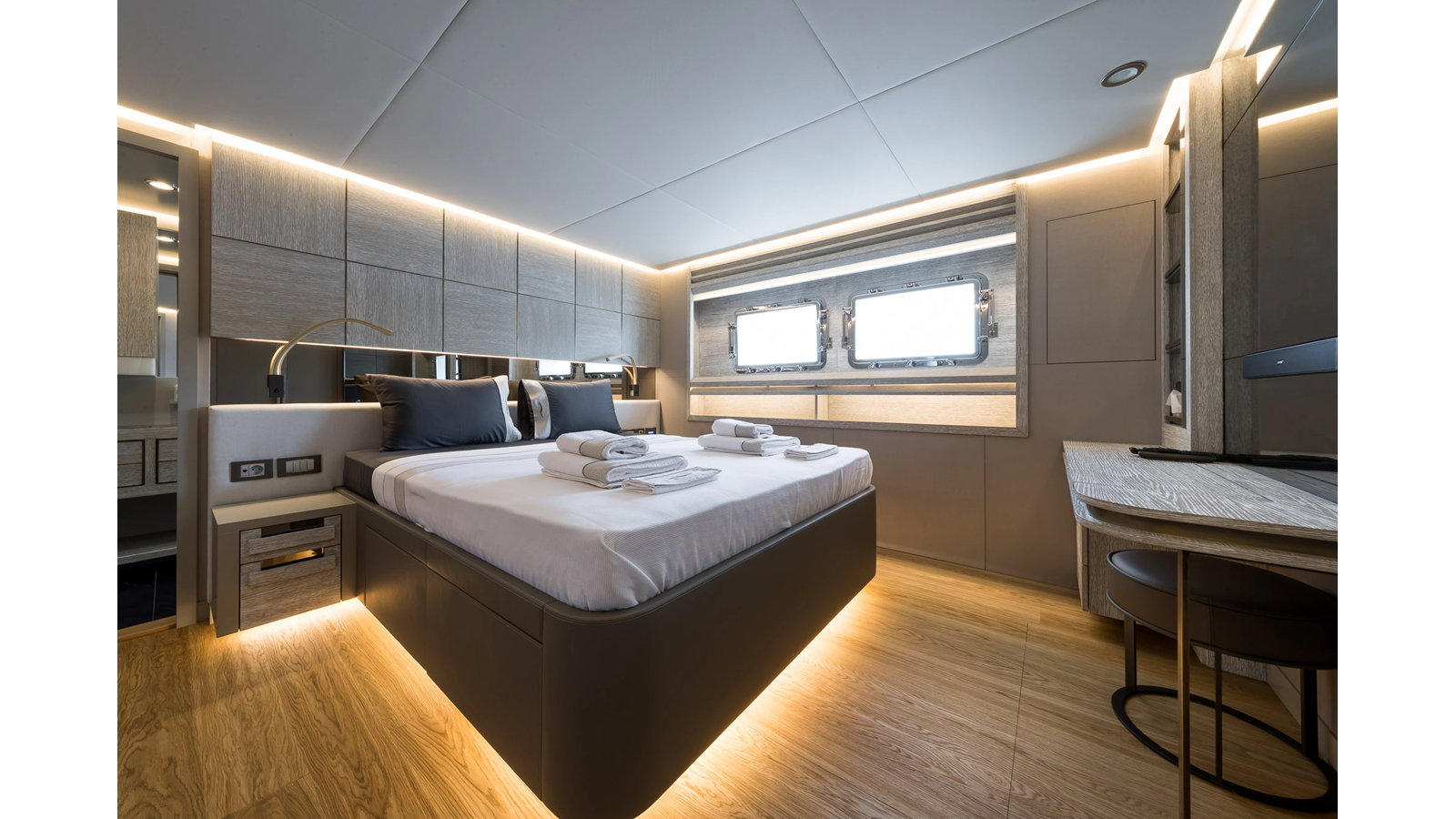 Numarine 32XP — photo 26